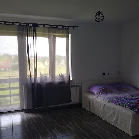 F.H.U Bed And Brekfast Apartment Glinik Exterior foto