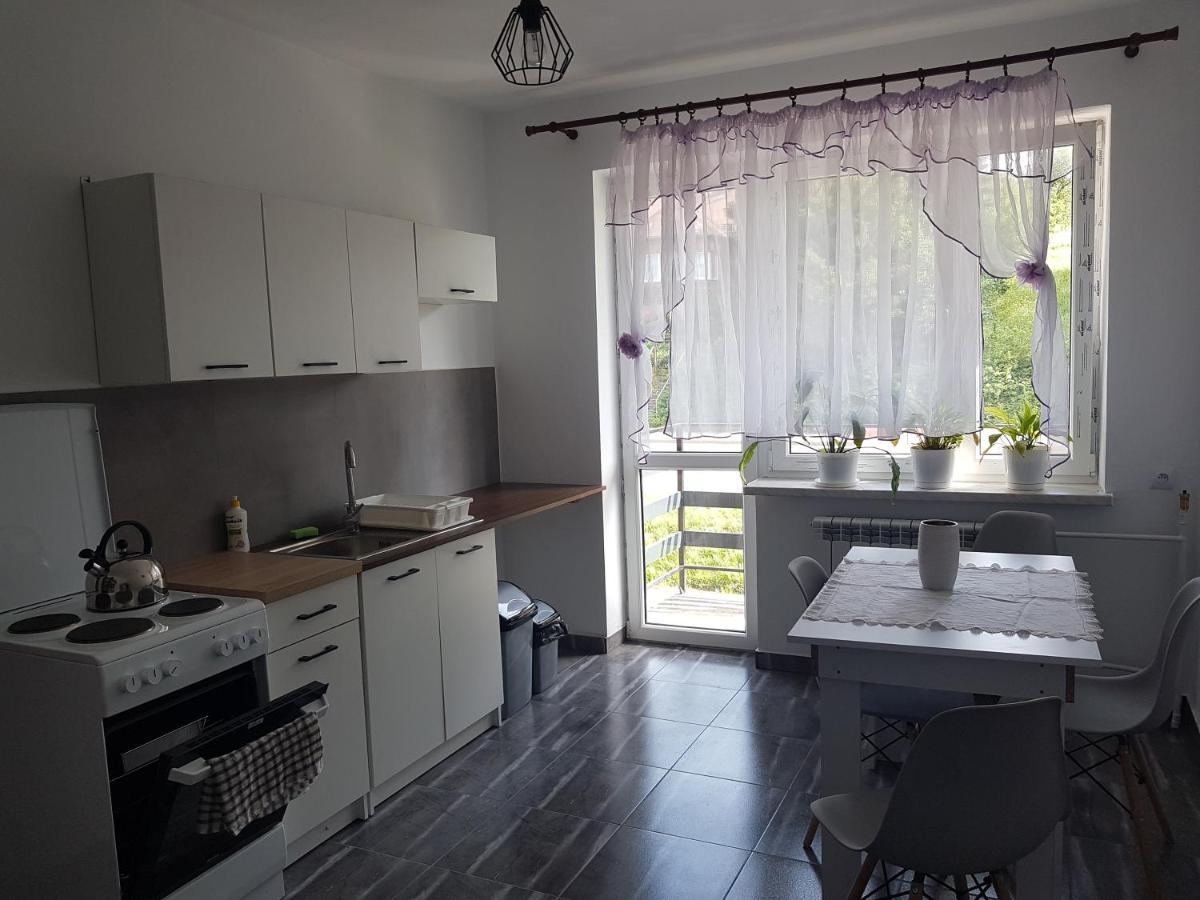 F.H.U Bed And Brekfast Apartment Glinik Exterior foto
